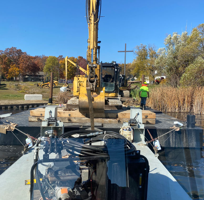 michigan-barge